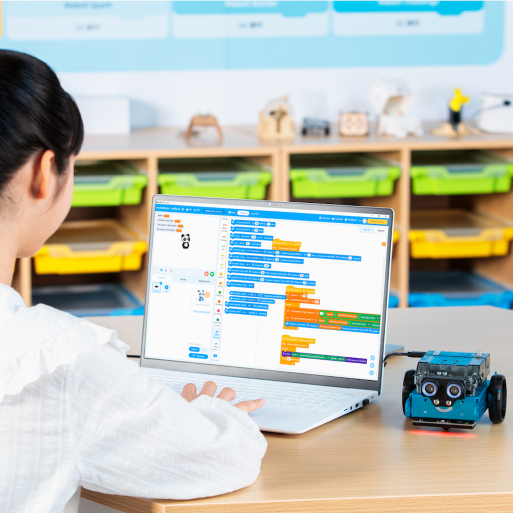 mBot2 jest przeznaczony dla uczniów w wieku 10-18 lat, a więc obejmuje zarówno starsze dzieci w szkołach podstawowych, jak i młodzież w szkołach średnich.